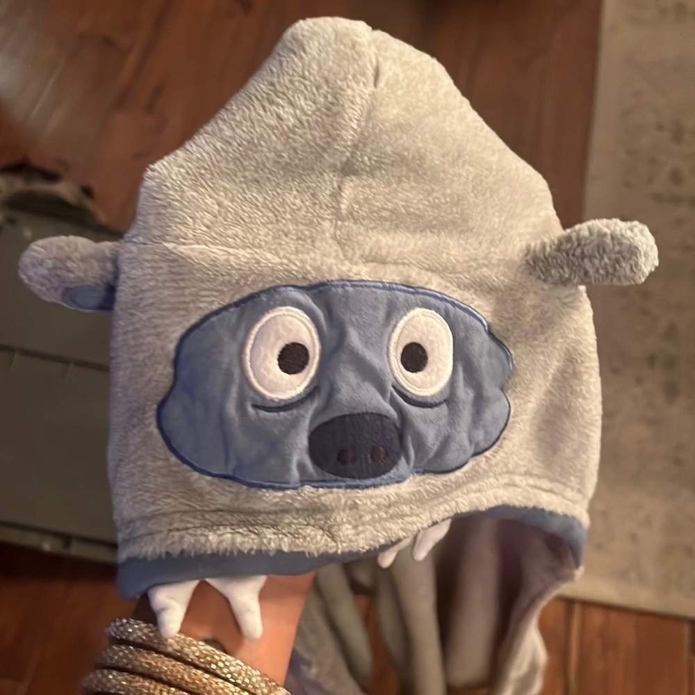 Tucker and Tate Abominable Snowman Robe - Picture 2 of 2